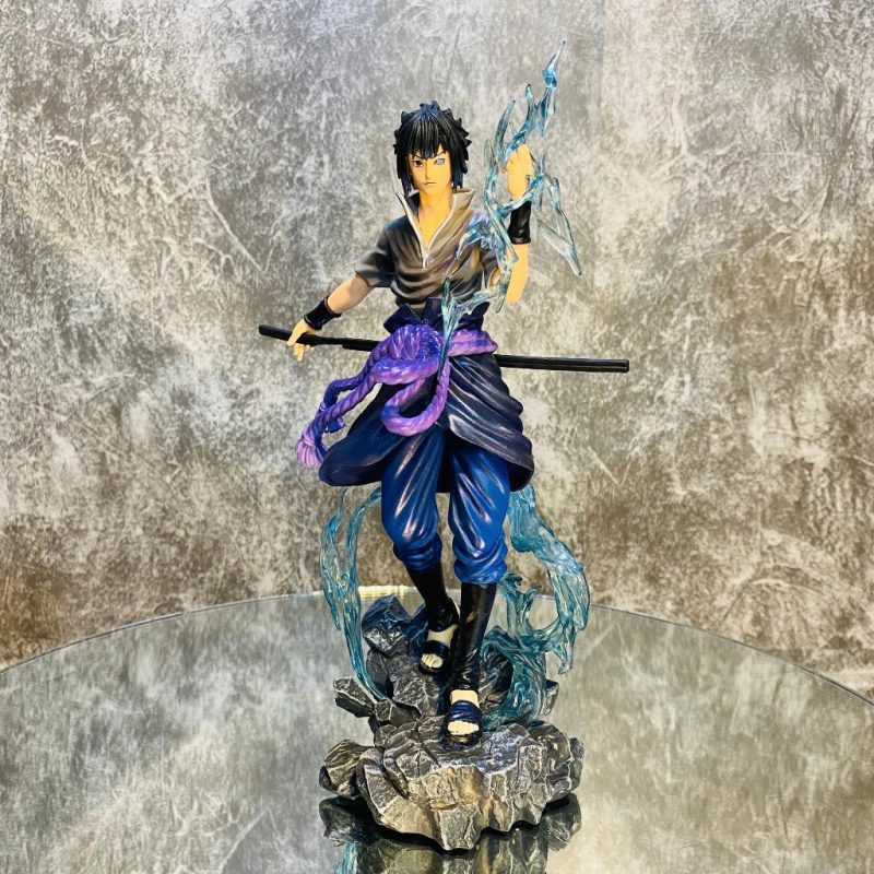 Trong vũ trụ Naruto, Sasuke luôn là một trong những nhân vật được yêu thích nhất mọi thời đại. Với ngoại hình lạnh lùng, sức mạnh bá đạo cùng hành trình đầy cảm xúc, Sasuke đã trở thành biểu tượng không thể thiếu đối với cộng đồng fan anime trên toàn thế giới.
