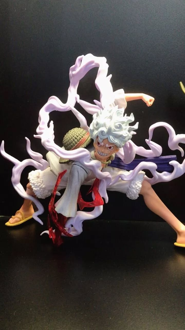 Luffy Nika – Hình Thái Thức Tỉnh Huyền Thoại Được Fan One Piece Săn Đón Nhất Luffy Nika là hình thái thức tỉnh mạnh nhất của Monkey D. Luffy trong series huyền thoại One Piece. Đây chính là trạng thái Gear 5 – sức mạnh được đánh thức từ trái ác quỷ Hito Hito no Mi, Model: Nika, mang năng lực của Thần Mặt Trời Nika trong truyền thuyết.